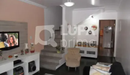 Casa à venda na Vila Romero!