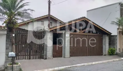 SOBRADO 4 DORMITÓRIOS (1 SUÍTE) Á VENDA JARDIM GUAPIRA
