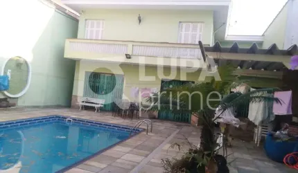 Sobrado com 4 quartos e 3 vagas para venda na Vila Maria