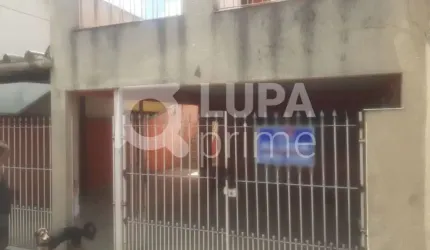 Sobrado com 3 dormitórios sendo 1 suíte à venda no Jardim Brasil!