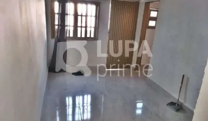 CASA COM 2 QUARTOS À VENDA NO TUCURUVI