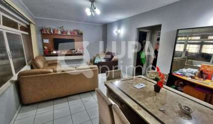 CASA COM 4 QUARTOS E 4 VAGAS DE GARAGEM À VENDA NA VILA MEDEIROS