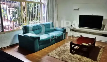 CASA COM 4 QUARTOS E 3 VAGAS DE GARAGEM À VENDA EM VILA ISOLINA MAZZEI
