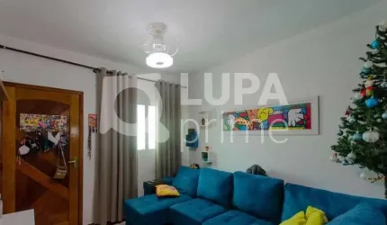 Sobrado com 2 dormitórios e 3 banheiros à venda no Jardim Popular