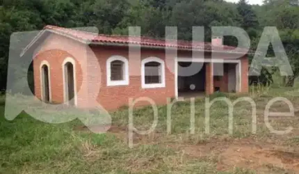 Sobrado para locação no Morro Grande da Boa Vista!