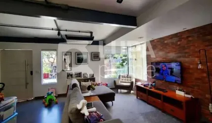 CASA COM 3 QUARTOS E 4 VAGAS DE GARAGEM À VENDA NA ÁGUA FRIA