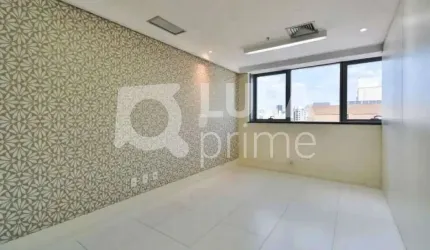 SALA COMERCIAL COM 50M² PARA LOCAÇÃO NA SANTA CECÍLIA