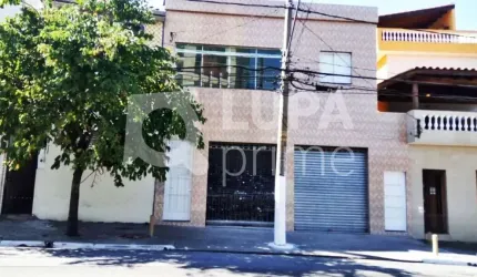 CASA COM 3 QUARTOS E 5 VAGAS DE GARAGEM À VENDA NA VILA MARIA ALTA