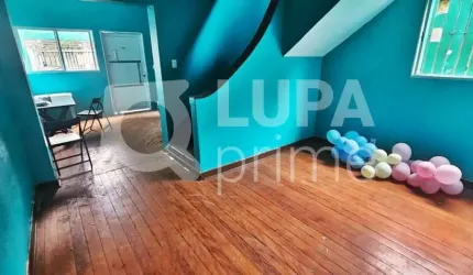 CASA COM 3 QUARTOS E 1 VAGA DE GARAGEM PARA LOCAÇÃO NA VILA ISOLINA MAZZEI
