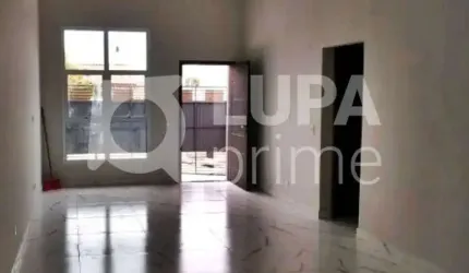 CASA COM 3 QUARTOS E 2 VAGAS DE GARAGEM À VENDA EM ATIBAIA
