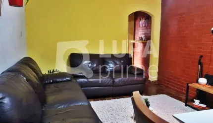 CASA COM 5 QUARTOS E 1 VAGA DE GARAGEM À VENDA NA VILA MEDEIROS