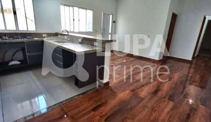 CASA COM 2 QUARTOS À VENDA NO JAÇANÃ