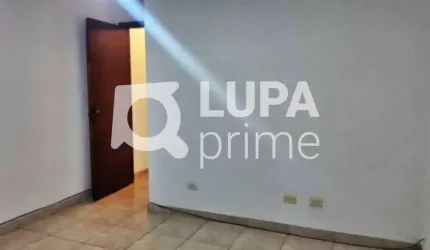 CASA COM 3 QUARTOS E 8 VAGAS DE GARAGEM À VENDA NA VILA MARIA ALTA
