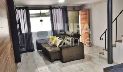 CASA COM 2 QUARTOS E 1 VAGA DE GARAGEM À VENDA NA VILA MEDEIROS