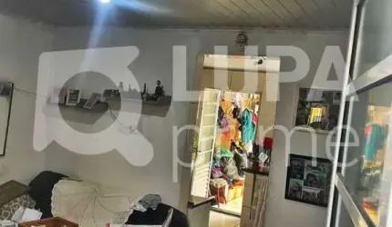 CASA COM 2 QUARTOS E 1 VAGA DE GARAGEM À VENDA NA VILA GUSTAVO