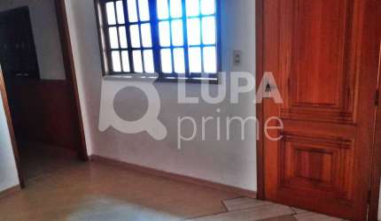 CASA COM 2 QUARTOS PARA LOCAÇÃO NO PARQUE NOVO MUNDO