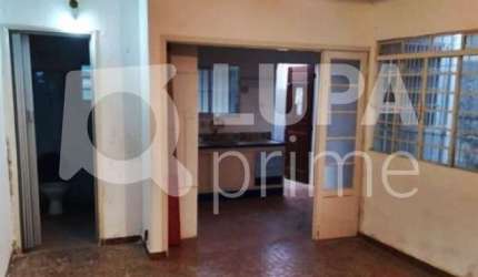 CASA COM 1 QUARTO E 5 VAGAS DE GARAGEM À VENDA NO TREMEMBÉ