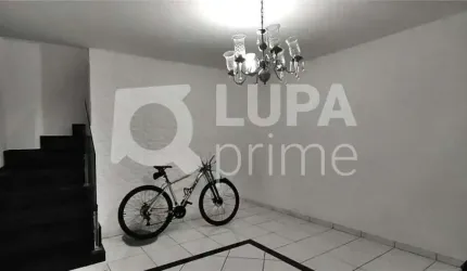 CASA COM 4 QUARTOS E 2 VAGAS DE GARAGEM À VENDA NA VILA MARIA