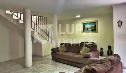 CASA COM 3 QUARTOS E 2 VAGAS DE GARAGEM À VENDA NA VILA MARIA