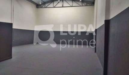 SALÃO COMERCIAL COM 180M² PARA LOCAÇÃO NO PARQUE NOVO MUNDO