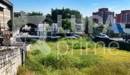TERRENO COM 1.352M² À VENDA NO MORUMBI