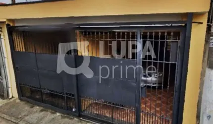 CASA COM 3 QUARTOS E 2 VAGAS DE GARAGEM À VENDA NO JARDIM BRASIL