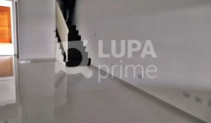 CASA COM 3 QUARTOS E 2 VAGAS DE GARAGEM À VENDA NO JAÇANÃ