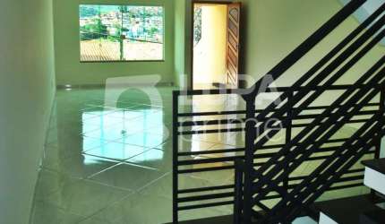 CASA COM 3 QUARTOS E 4 VAGAS DE GARAGEM À VENDA NO JARDIM VIRGINIA BIANCA