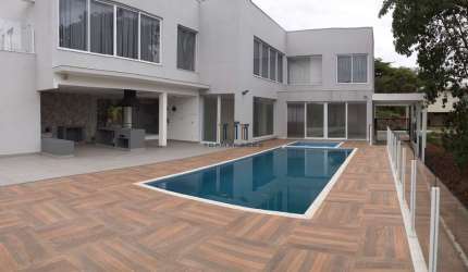 Casa de condomínio Gran Royalle 4 quartos, piscina, espaço gourmet.