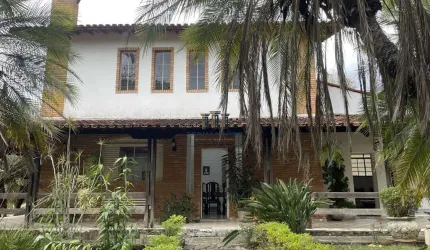 Sitio em Lagoa Santa com 2 piscinas, area gourmet 7 suites