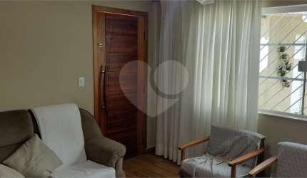 Casa térrea com 5 quartos à venda em Vila Carrão - SP