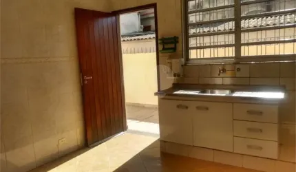 Casa térrea com 2 quartos à venda em Vila Tolstoi - SP