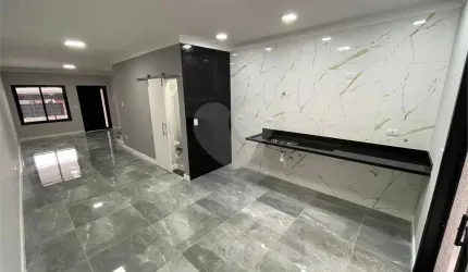 Sobrado com 3 quartos à venda em Vila Carrão - SP