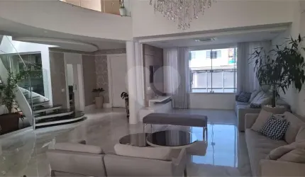 Sobrado com 4 quartos à venda em Jardim Avelino - SP