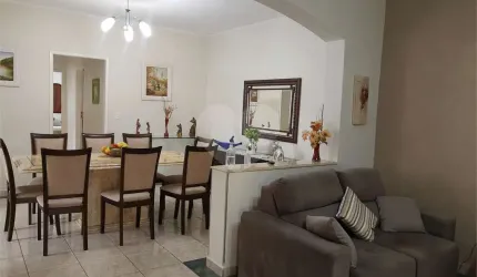 Casa com 6 quartos à venda em Vila Divina Pastora - SP