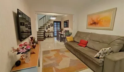 Sobrado com 4 quartos à venda em Jardim Avelino - SP