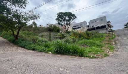 Lote de 300m² no Bairro Manoel Valinhas com toda infraestrutura
