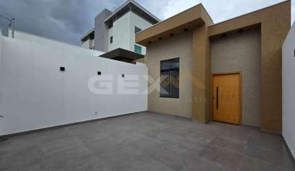 Casa à venda no Belvedere com 3 quartos sendo 1 suíte.