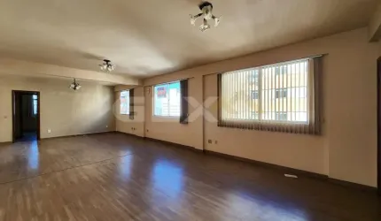 Apartamento à venda no Centro, 3 quartos sendo 1 suíte.