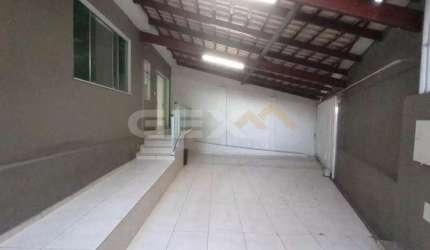 Casa à venda no bairro Vila Romana, 3 quartos sendo 1 suíte e terraço.