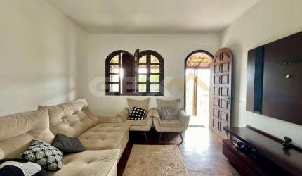 Casa à venda no bairro São Judas, 3 quartos sendo 1 suíte.