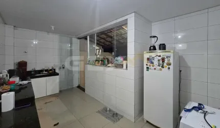 Apartamento à venda no bairro São José, 2 quartos, 1 suíte e 2 vagas.