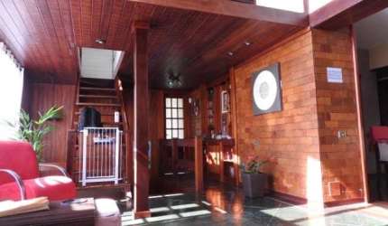 Ótima casa em Condomínio Fechado na Estrada Francisco da Cruz Nunes 1265.