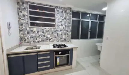 Ótimo apartamento em frente ao Campo de São Bento.