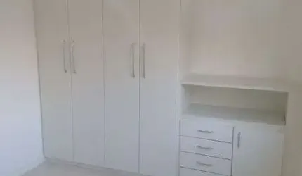 Excelente apartamento na Leonel Magalhaes 80 em Charitas.