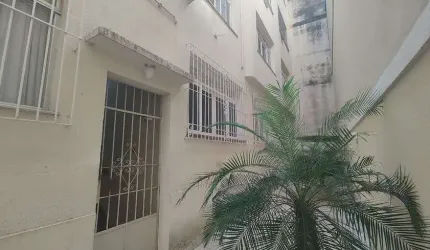 Excelente Apartamento Térreo na quadra da Praia de Icaraí