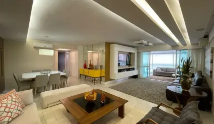 Excelente Apartamento no Condomínio Murano na Praia de Icarai em Niterói.
