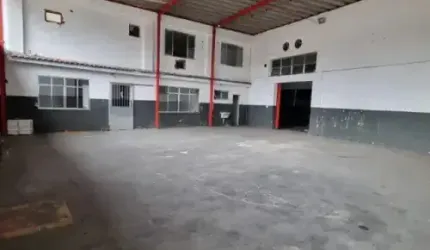 Alugo Excelente Galpão no Barreto em Niterói