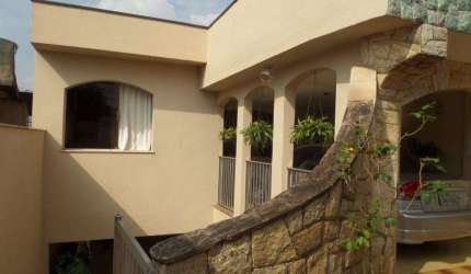 Casa para Venda em São Caetano do Sul, Olímpico, 2 dormitórios, 1 suíte, 5 banheiros, 2 vagas