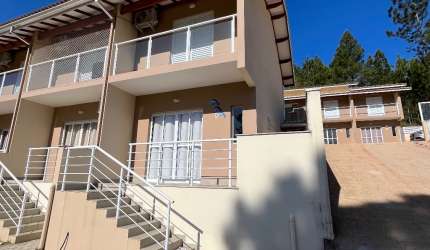 Casa de condomínio Fechado com 2 quartos, 2 banheiros, piscina em Caraguatatuba-SP